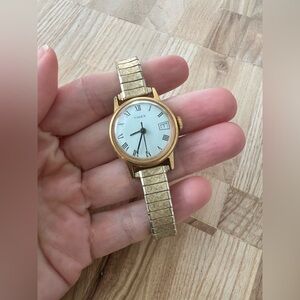 Vintage Timex ladies gold tone winding mechanical manual watch